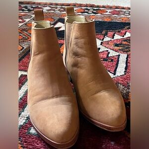 Nisolo Eva Everyday Chelsea Boot - size 10